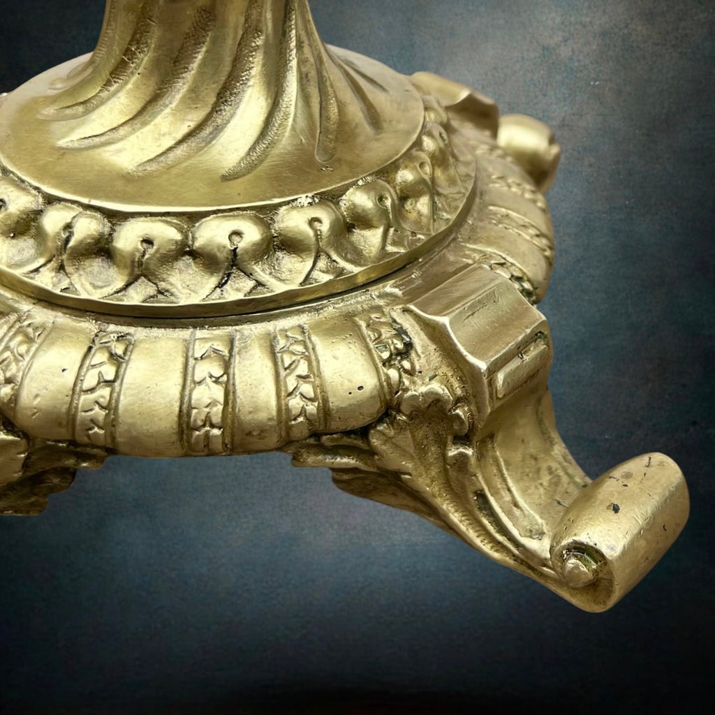 Pied de Lampe Ancien Style Bronze Doré Louis XVI – années 1950