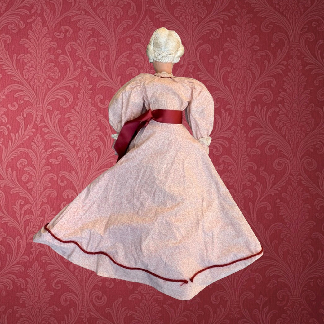 Grande Poupée de Salon en Tissu Faite Main Robe Fleurie - Années 20 30