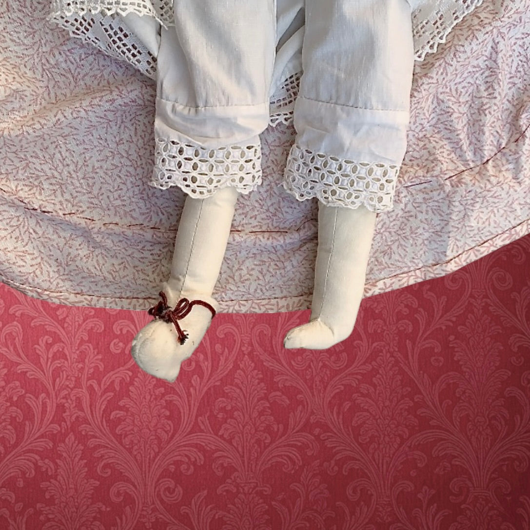Grande Poupée de Salon en Tissu Faite Main Robe Fleurie - Années 20 30