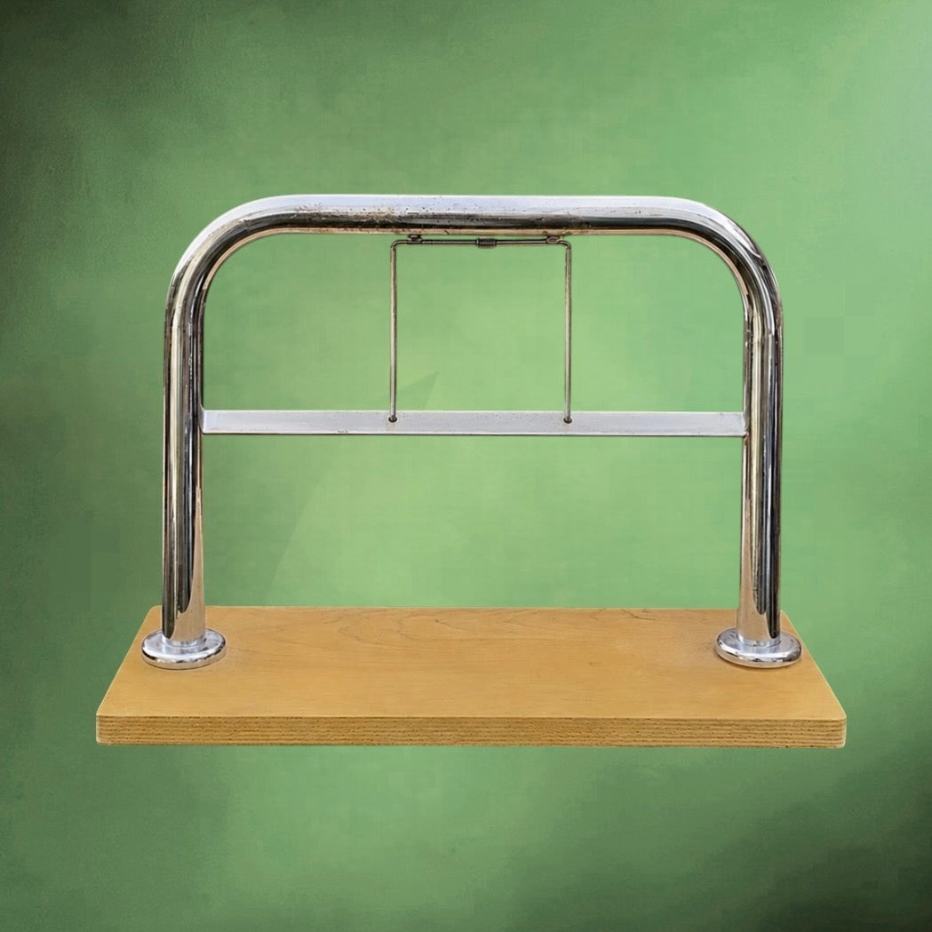 devidoir-coupe-papier-cadeau-metal-chrome-bois-annees70
