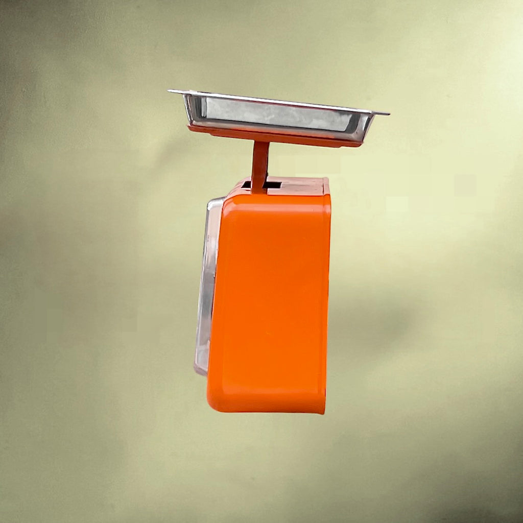 Balance de cuisine vintage Stube en métal laqué orange – Allemagne – années 1960