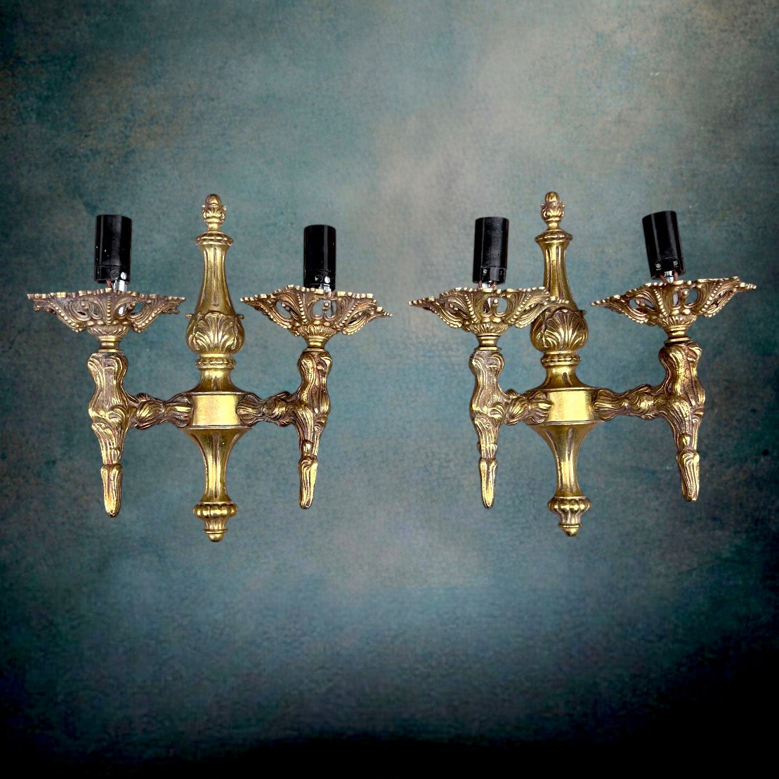 aire-appliques-baroques-metal-dore-patine-cuivree-annees60
