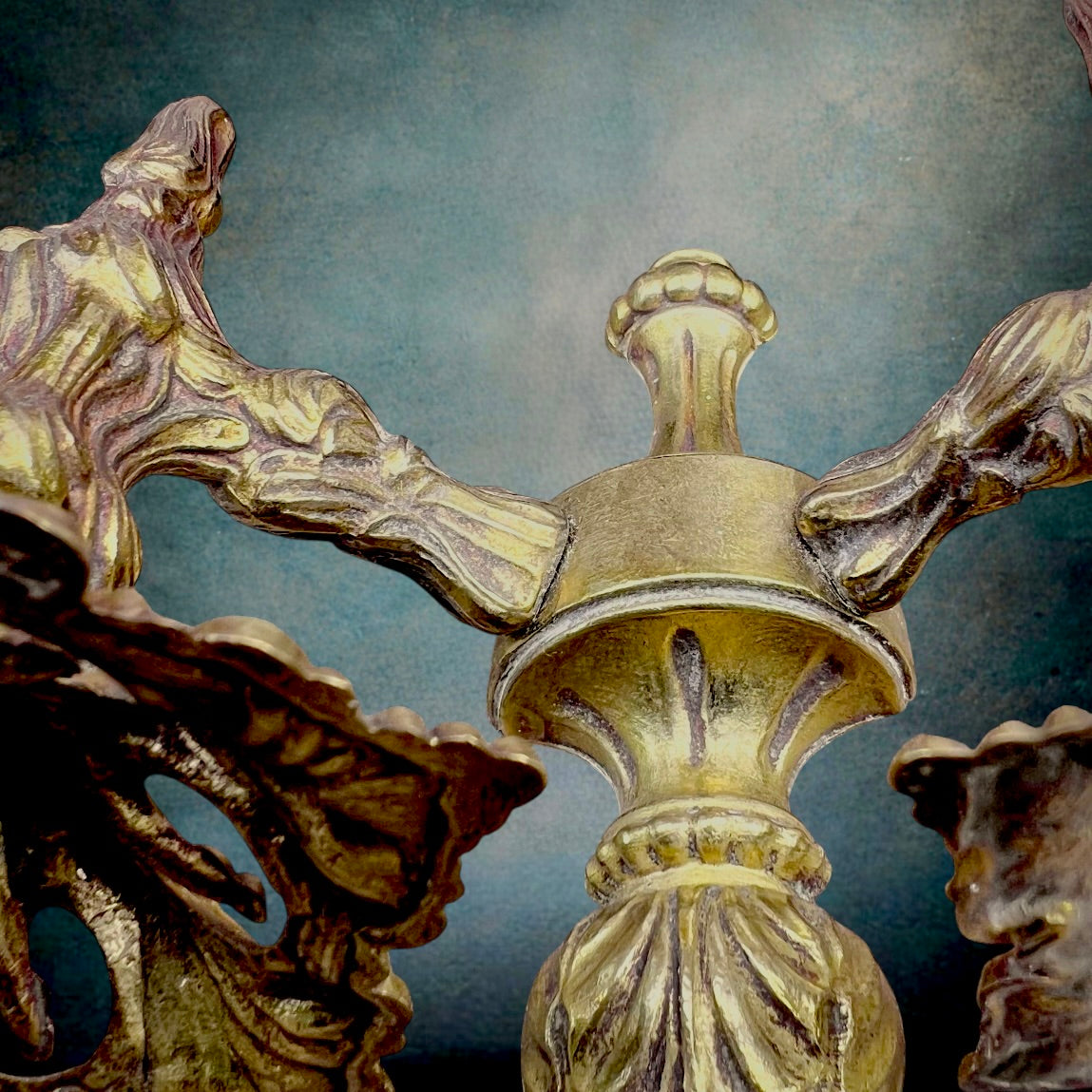 Paire d’Appliques Baroques en Métal Doré à Patine Cuivrée - Années 60