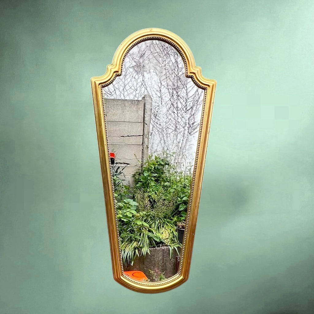 Grand miroir mural en résine dorée – esprit néoclassique – années 70