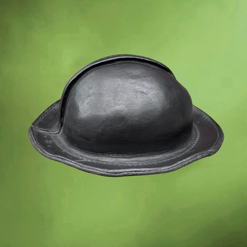 Ancien Casque de Mineur en Cuir Bouilli Noir Taille 57 – Années 40 50