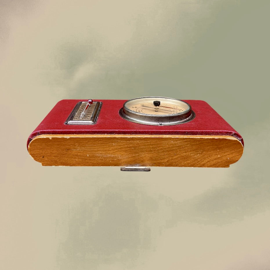 Baromètre-Thermomètre Mural en Bois et Skaï Rouge - Années 50 60