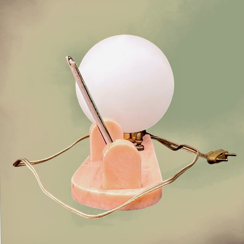 Lampe de Chevet Art Déco en Marbre Rose Globe Opalin Cadre Photo Biseauté – Années 40