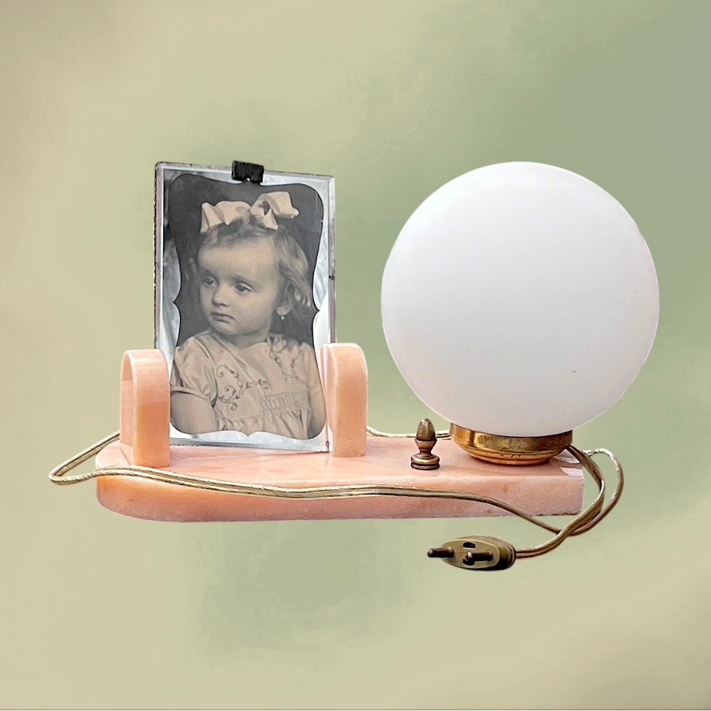 Lampe de Chevet Art Déco en Marbre Rose Globe Opalin Cadre Photo Biseauté – Années 40
