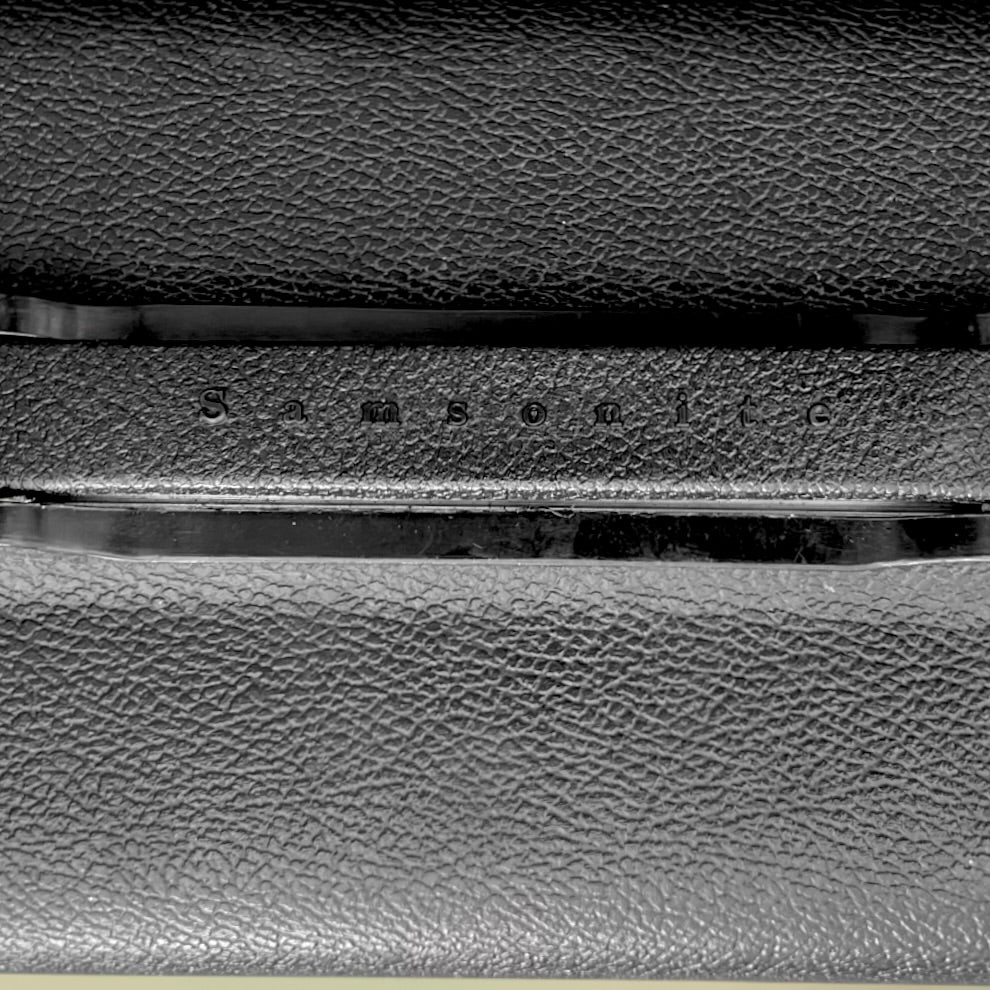 Valise Samsonite Saturn Noire Made in Belgium avec Clés et Étiquette Sabena - Années 70
