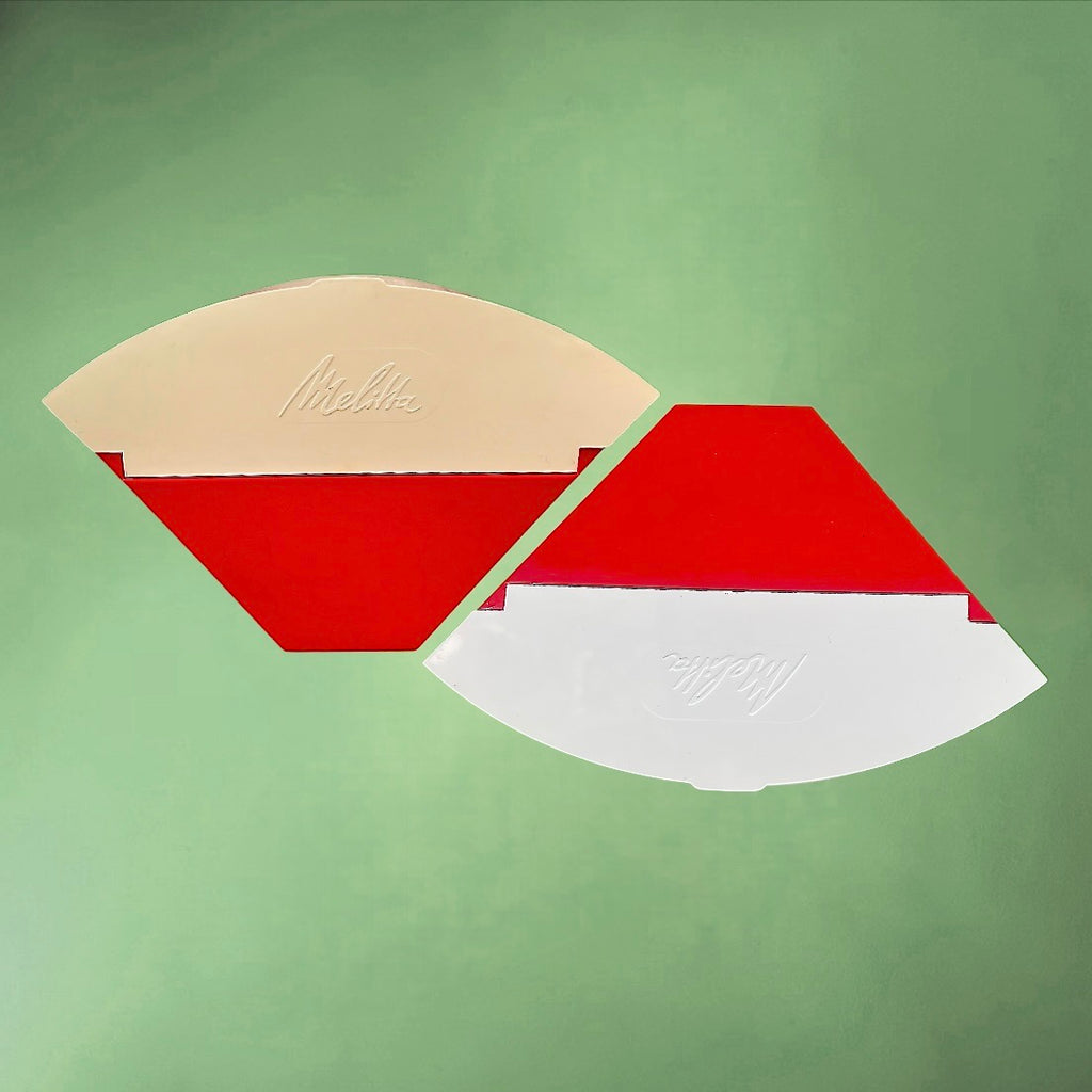 paire-porte-filtres-melitta-rouge-blanc-creme-annees-70