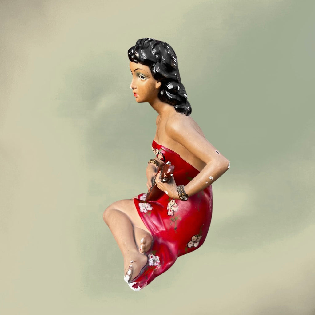 Sculpture Femme Tahitienne au Ukulélé en Plâtre Polychrome Signée S. Melani – Années 30 50