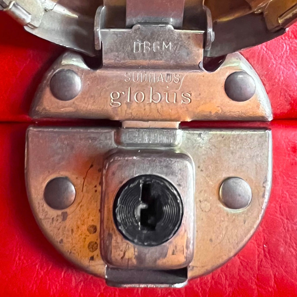 Petite Valise en Skaï Rouge Fermoir Métal Doré Années 60