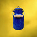 bidon-lait-ancien-email-bleu-mouchete-annees-50-60