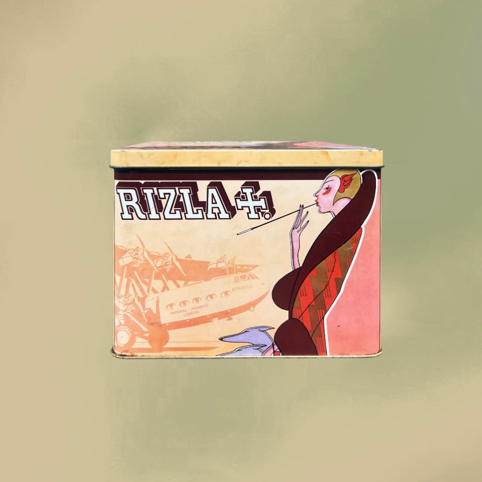 Boîte Publicitaire Rizla+ Métallique Art Déco Femme Fumeuse Rolling Papers Made in England – Années 70