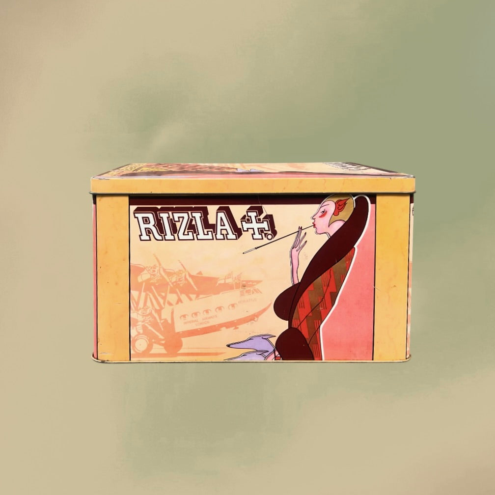 Boîte Publicitaire Rizla+ Métallique Art Déco Femme Fumeuse Rolling Papers Made in England – Années 70