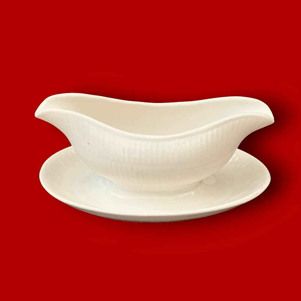 Saucière Boch La Louvière en Céramique Blanche Crème – Milieu XXe
