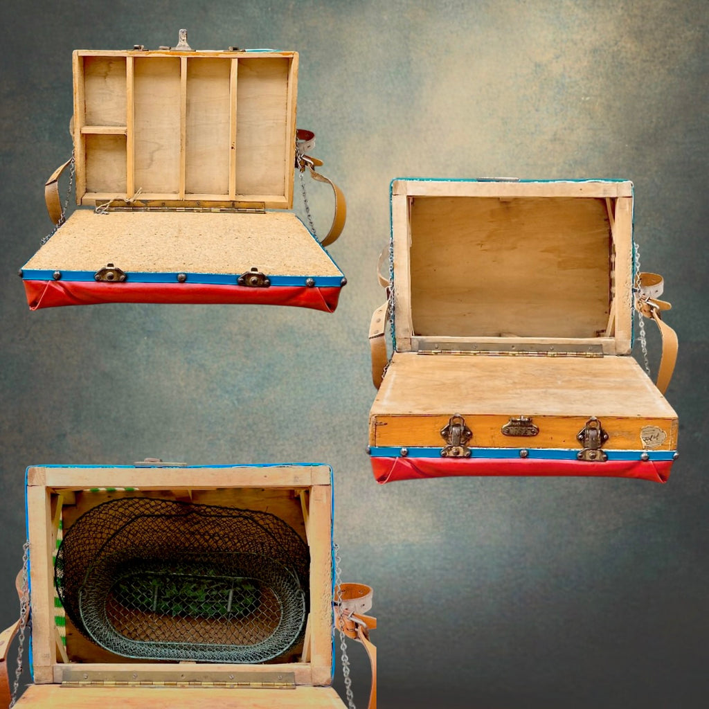 Ancien Panier Siège de Pêcheur Créel en Bois Skaï Rouge et Scoubidou avec Bourriche - Années 50 60