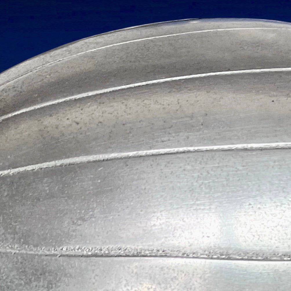 Œuf Décoratif en Fonte d’Aluminium Vide-Poche Métal Argenté – Années 70