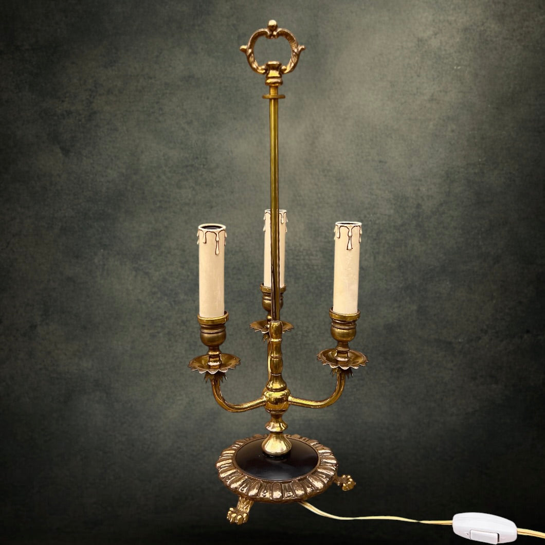 Lampe Bouillotte Ancienne en Métal Doré Trois Feux Abat-jour à Franges Style Empire