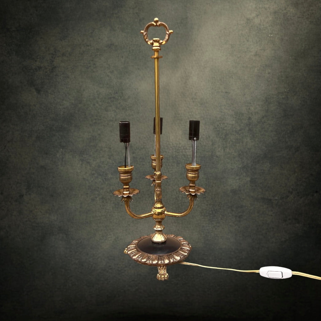 Lampe Bouillotte Ancienne en Métal Doré Trois Feux Abat-jour à Franges Style Empire