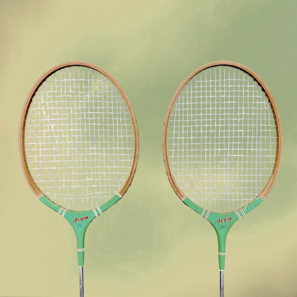 Paire de Raquettes de Badminton Vintage Aeroplane Bois et Métal Made in Shanghai China – Années 60 70