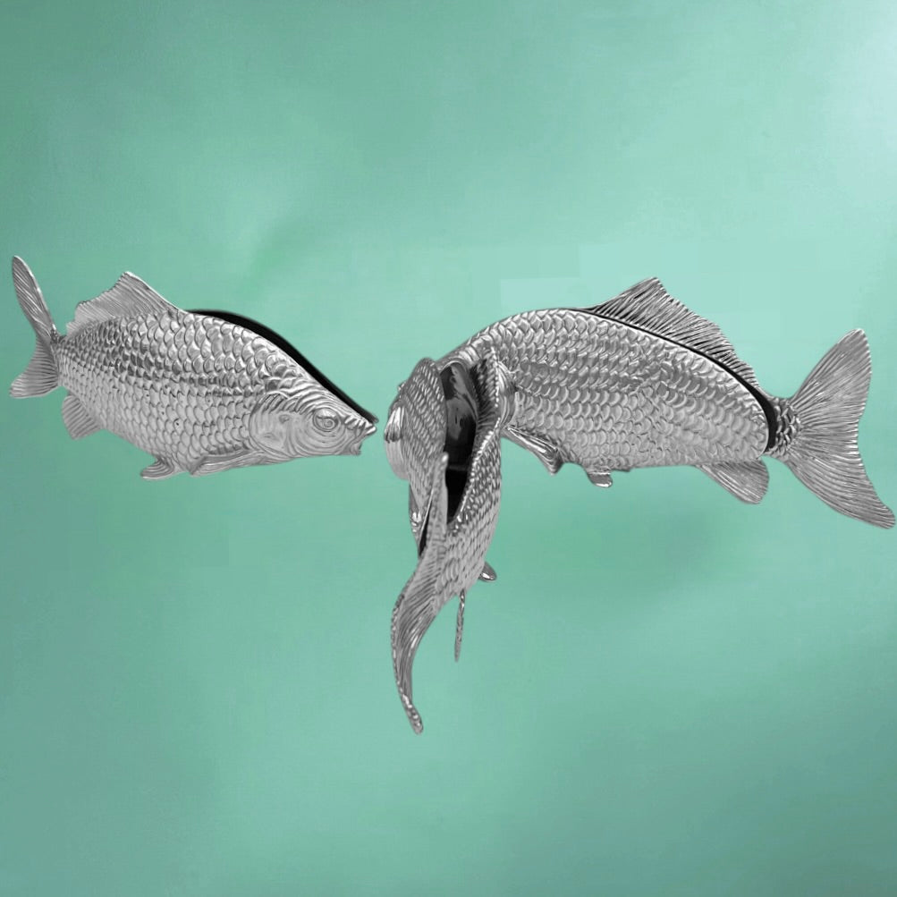 Trio de Porte-Serviettes Poissons en Métal Argenté Relief Écailles – Années 70