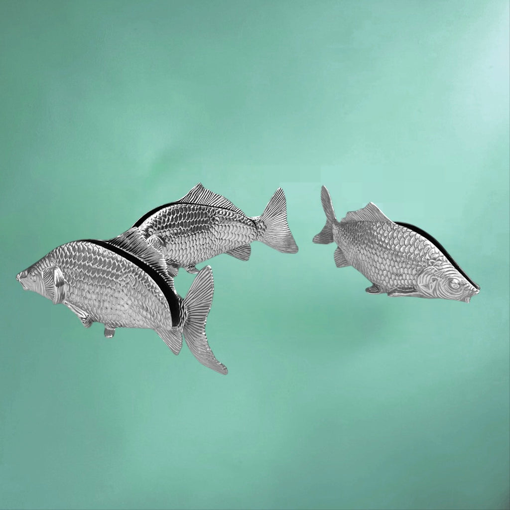 Trio de Porte-Serviettes Poissons en Métal Argenté Relief Écailles – Années 70