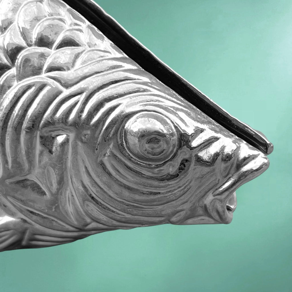 Trio de Porte-Serviettes Poissons en Métal Argenté Relief Écailles – Années 70