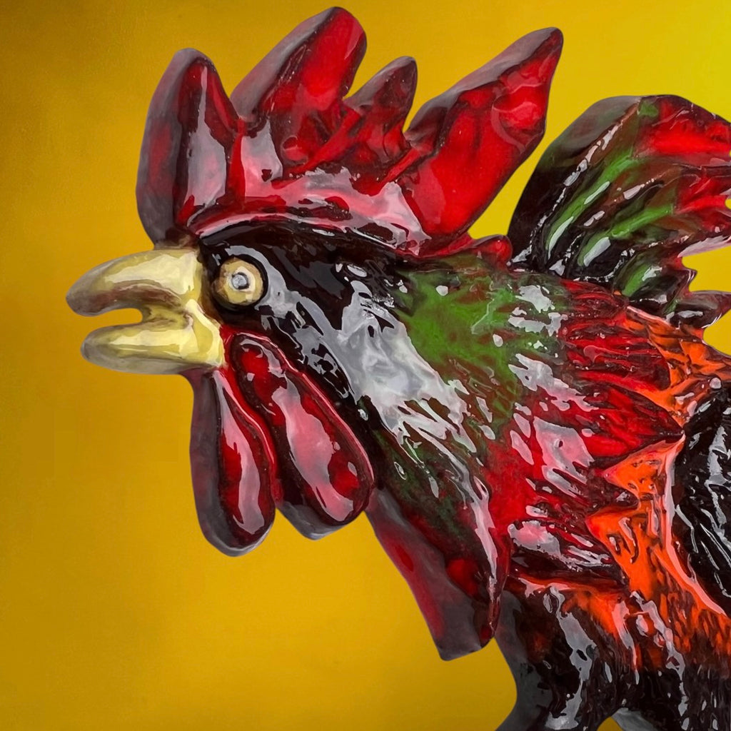 Coq Mural Vintage en Céramique Émaillée Rouge et Verte – Années 60 70