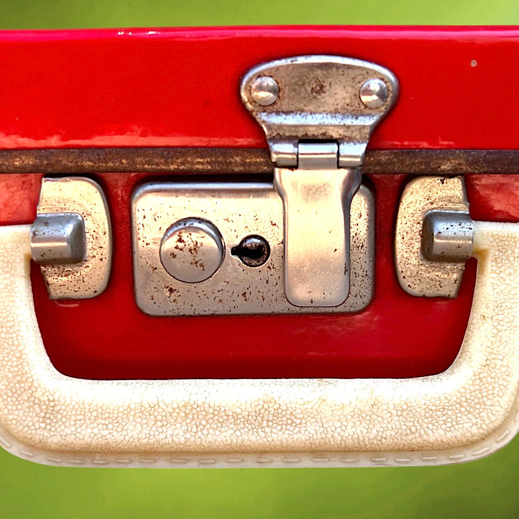 Petite Valisette Vintage Rouge Carton Enduit Coins Blancs Miroir Intérieur – Années 50 60