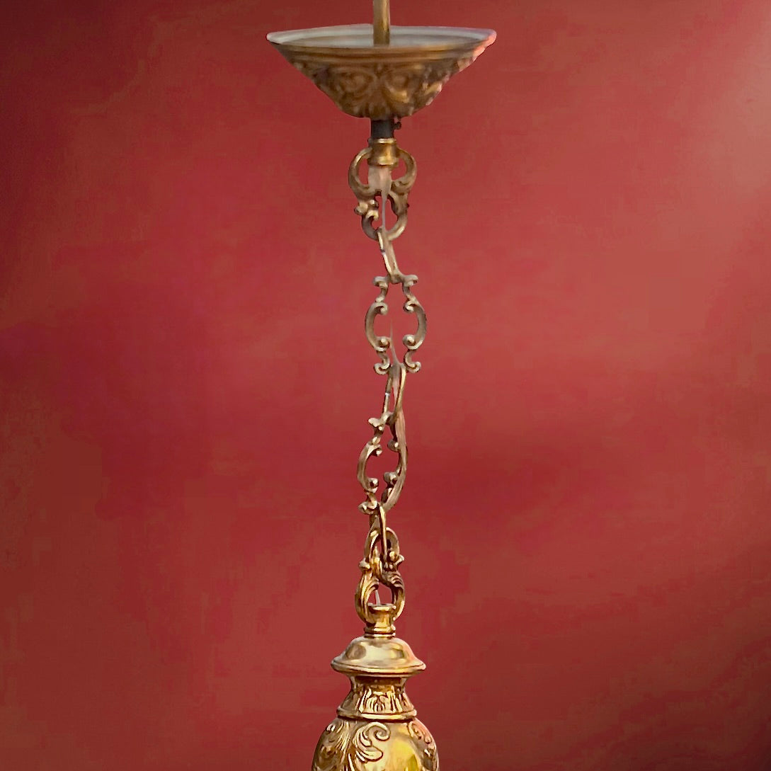 Lustre Ancien en Laiton Doré Massif Style Louis XV Rocaille à 8 Feux – Années 50 70