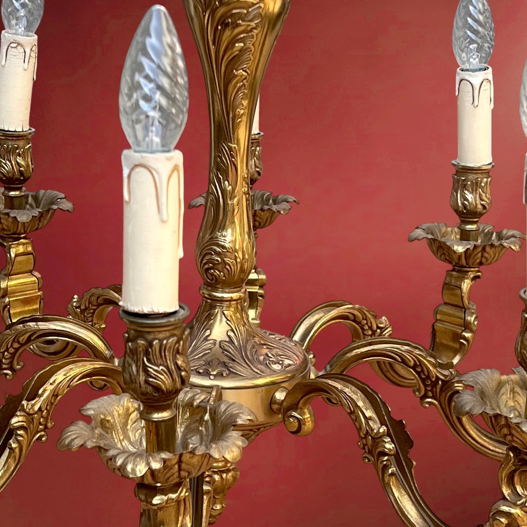 Lustre Ancien en Laiton Doré Massif Style Louis XV Rocaille à 8 Feux – Années 50 70