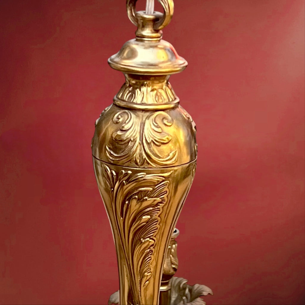 Lustre Ancien en Laiton Doré Massif Style Louis XV Rocaille à 8 Feux – Années 50 70