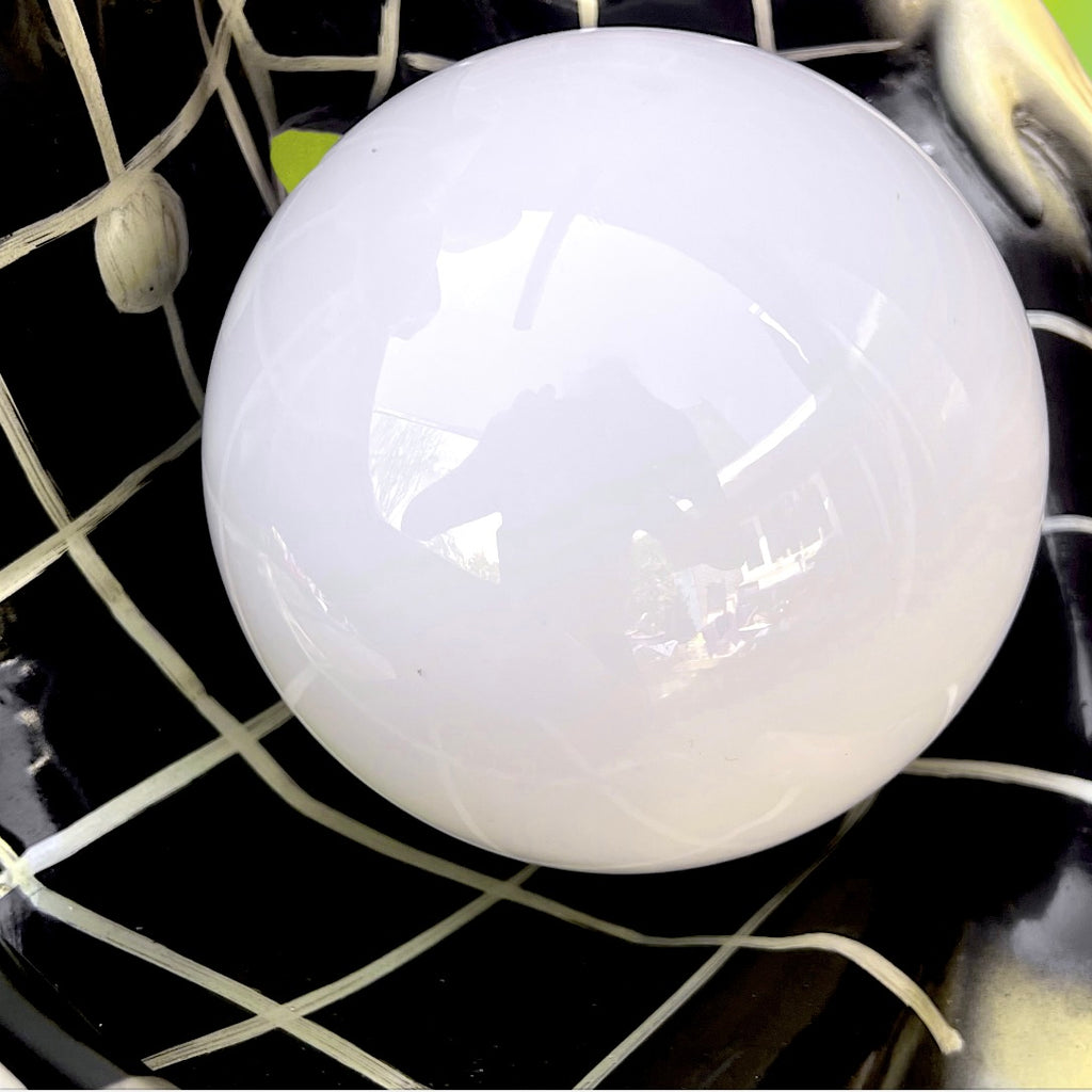 Lampe Figurative Pierrot Arlequin en Résine Peinte Noir et Blanc – Globe Opalin – Années 70