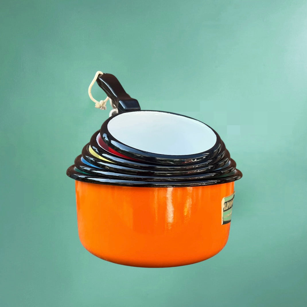 Série de 5 Casseroles Émaillées Vintage Leopold Couleurs Vives Manches Bakélite Années 60
