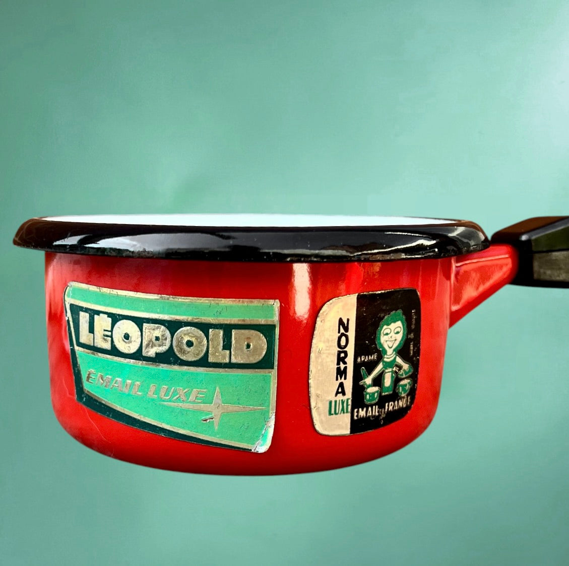 Série de 5 Casseroles Émaillées Vintage Leopold Couleurs Vives Manches Bakélite Années 60