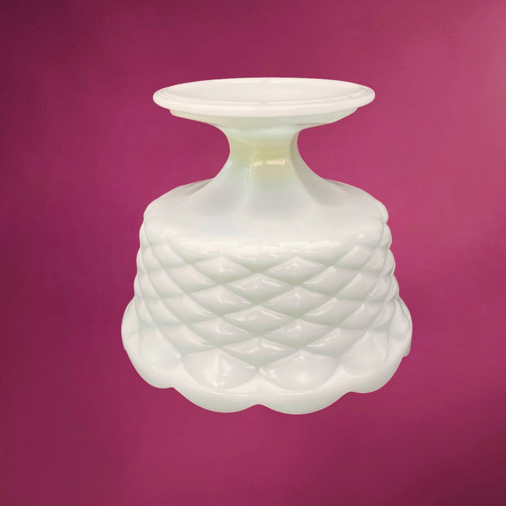 Bonbonnière Ancienne en Opaline Blanche Motif Tressé – Coupe sur Pied avec Couvercle – Années 50 60