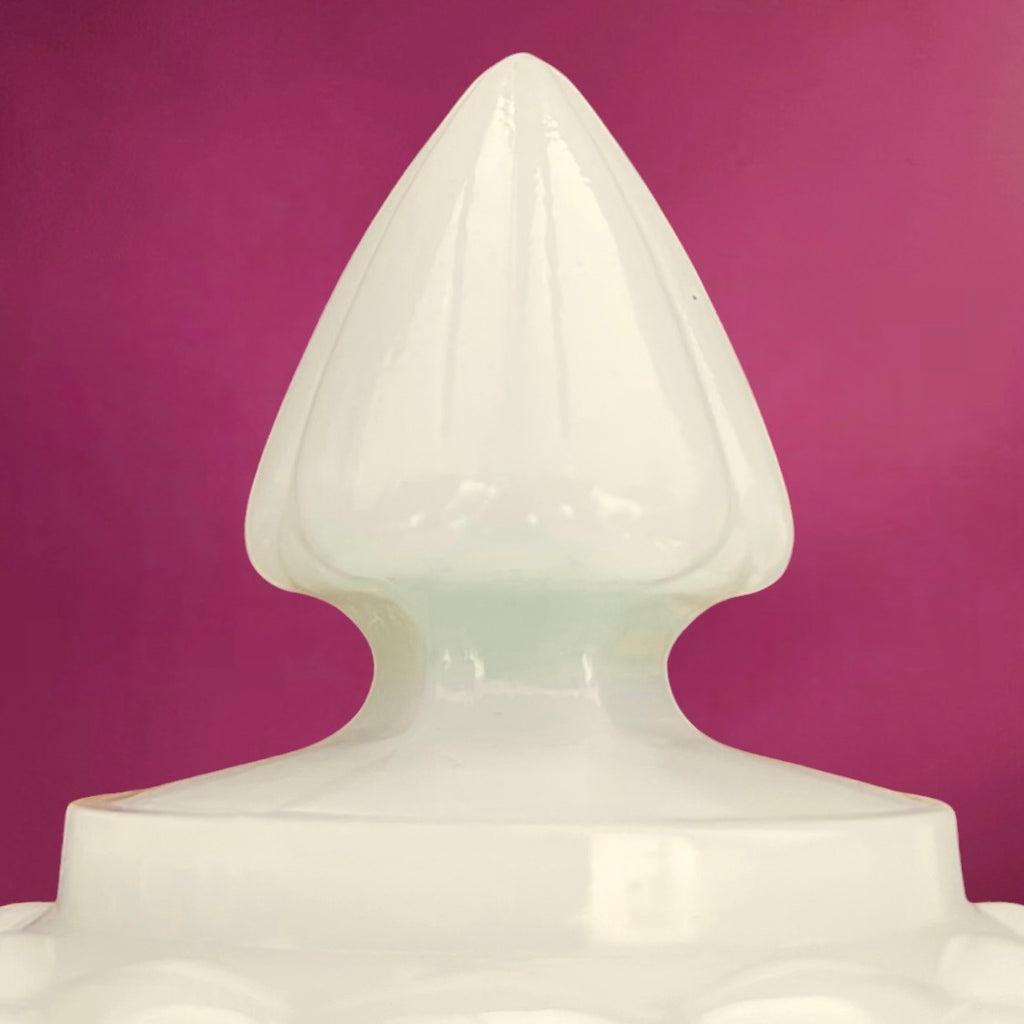 Bonbonnière Ancienne en Opaline Blanche Motif Tressé – Coupe sur Pied avec Couvercle – Années 50 60