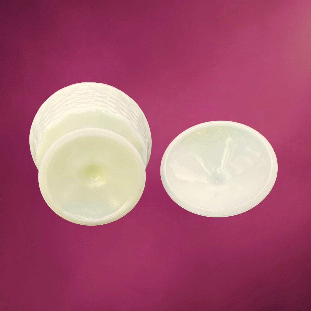 Bonbonnière Ancienne en Opaline Blanche Motif Tressé – Coupe sur Pied avec Couvercle – Années 50 60