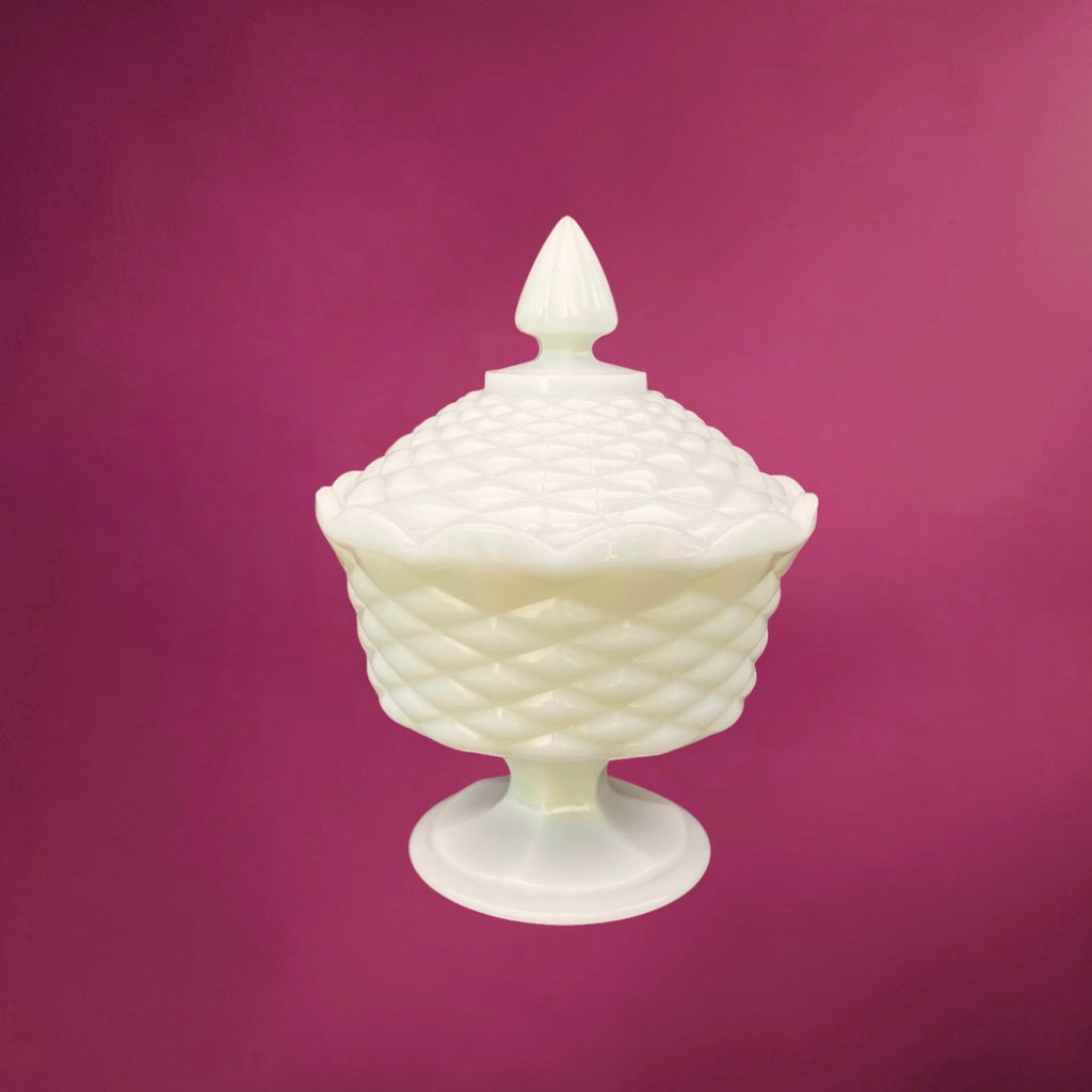 Bonbonnière Ancienne en Opaline Blanche Motif Tressé Années 50 60
