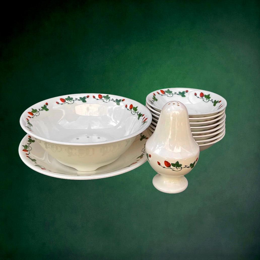 service-fraises-gien-faience-fraises-des-bois

