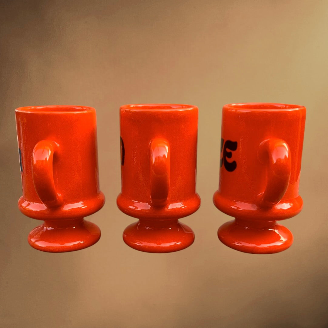 Trio de Tasses Hippie en Céramique Vernissée Orange Inscriptions Peace Poison LSD - Années 70