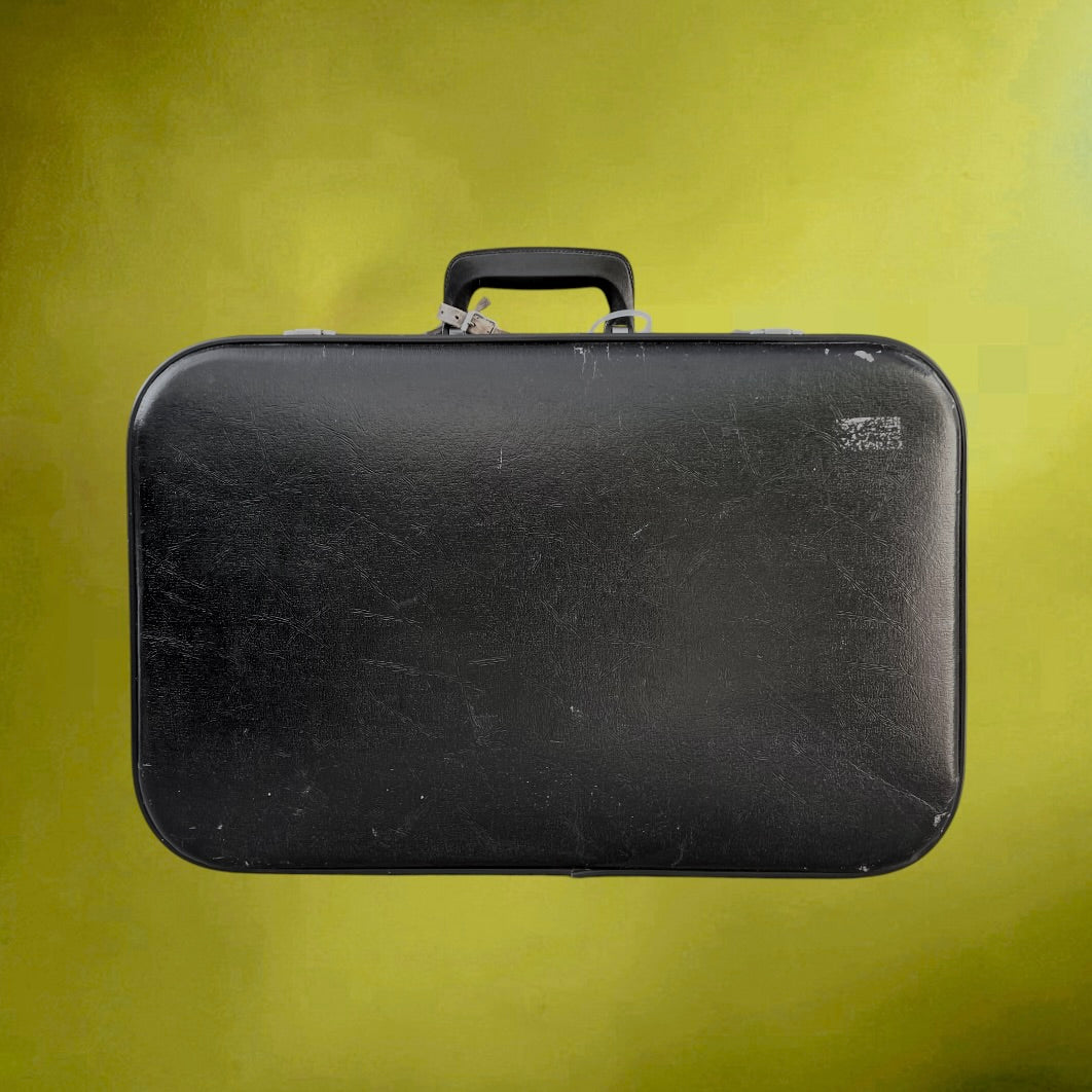 Ancienne petite valise noire en carton enduit avec clés et porte-étiquette – Années 60