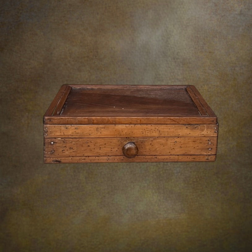 Coffret de Bureau Ancien en Bois à Tiroir Doublé Rouge - Circa 1900