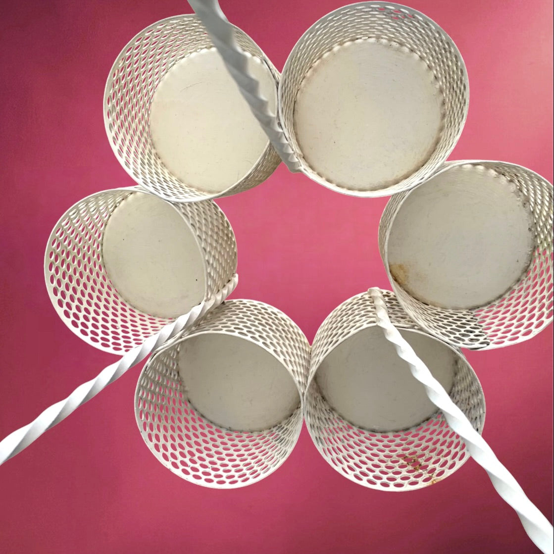 Serviteur Apéritif en Métal Perforé  Blanc – Années 1950-60