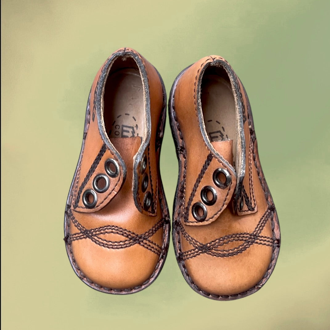 Lot de 4 Paires de Petites Chaussures Vintage en Cuir pour Décoration de Vitrine - Années 70