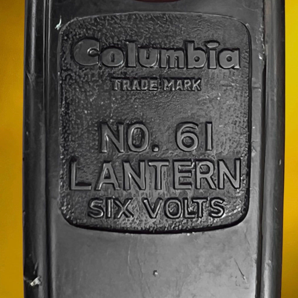 Lanterne Portative Columbia Lantern 61 Rouge à Réflecteur Orientable - Années 60