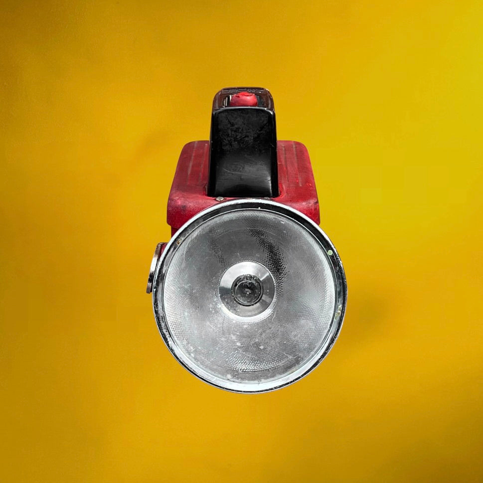Lanterne Portative Columbia Lantern 61 Rouge à Réflecteur Orientable - Années 60