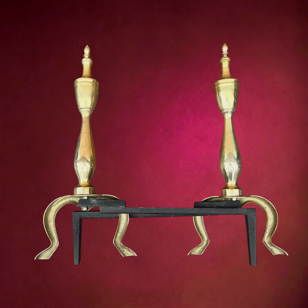 Paire de Chenets de Cheminée Pliants en Laiton Massif et Fer Forgé Noir – Années 70-80