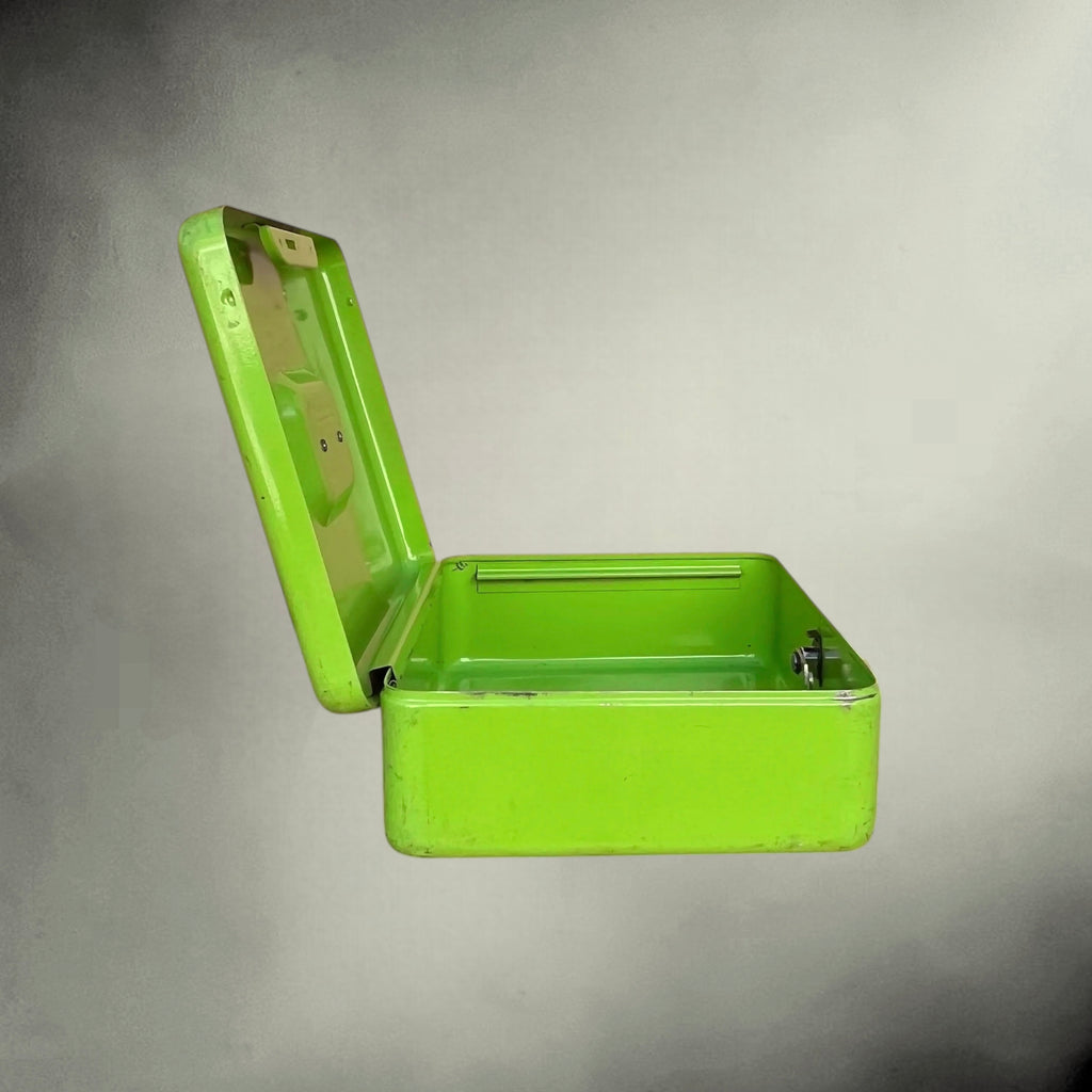 Coffre de Rangement Stube en Métal Vert Anis avec Serrure et Clé – Années 70